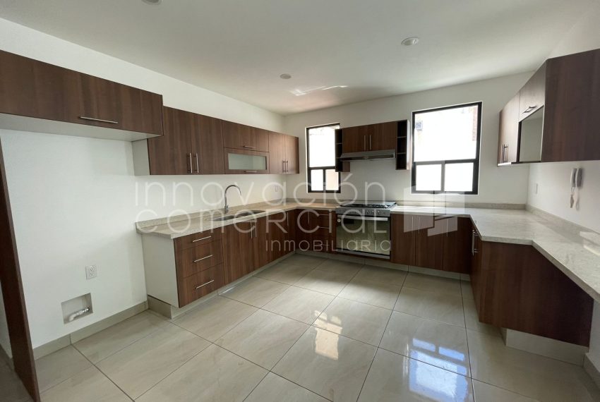 WhatsApp Image 2025-11-07 at 07.25.11 (1)