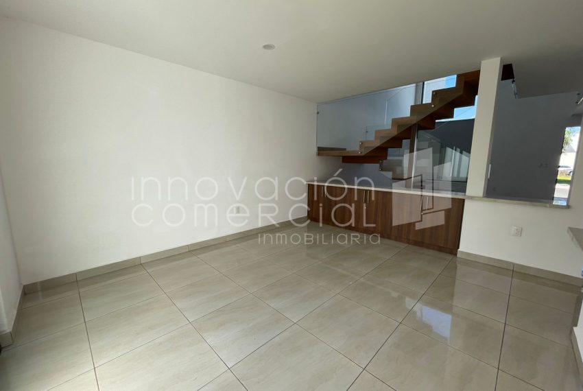 WhatsApp Image 2025-11-07 at 07.25.11